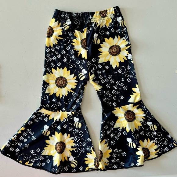 Baby Girl Sunflower Bell Bottom Outfit Size 6-9 Months - Picture 2 of 4